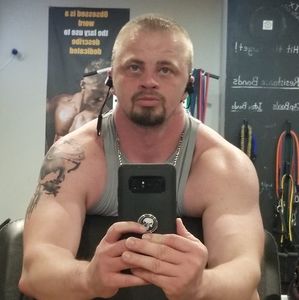 Meet your Posher, Dustin